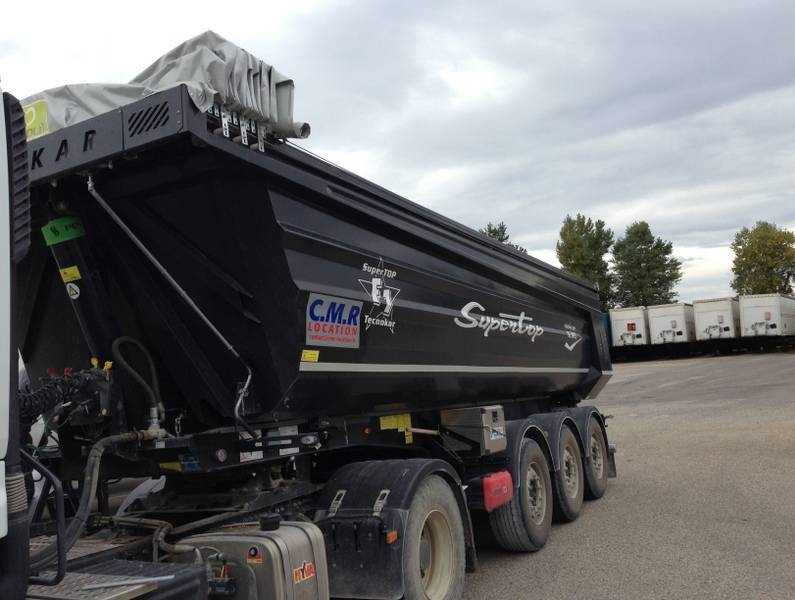 location vehicule industriel benne lyon